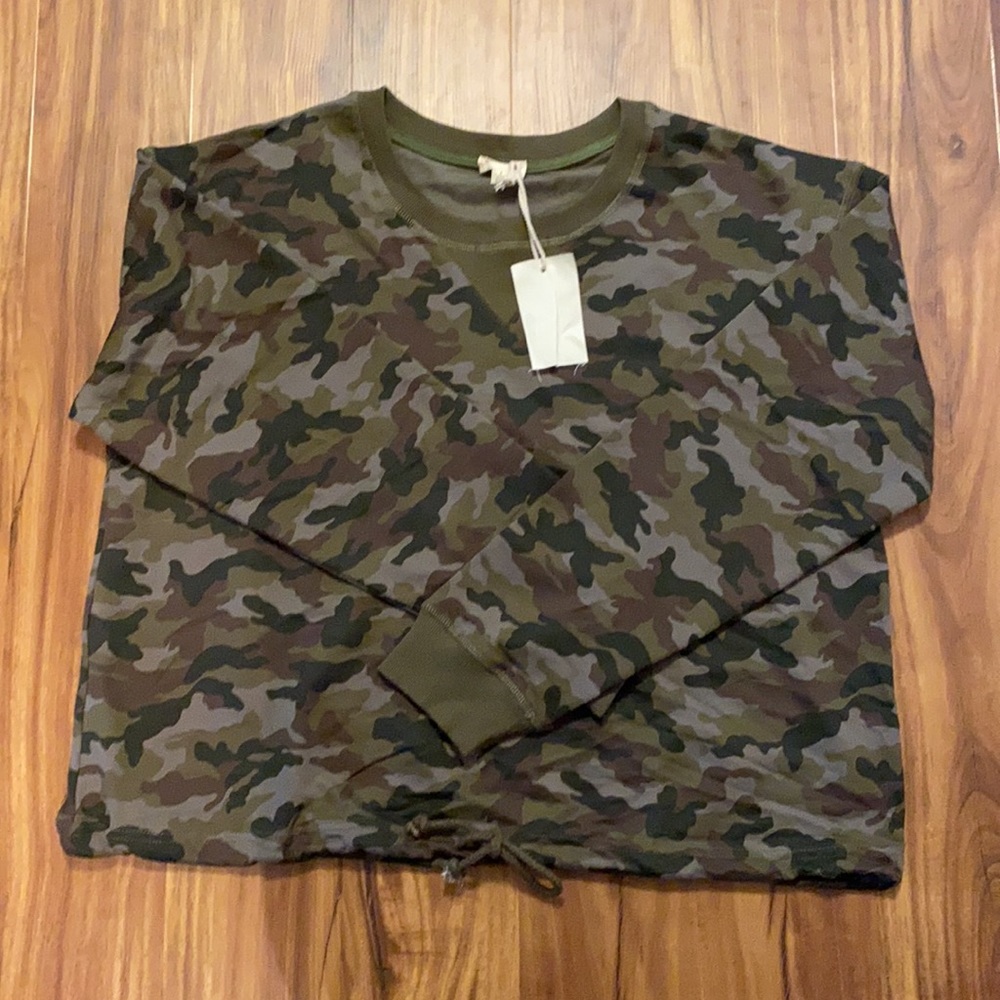 NWT Hem & Thread Camo Long Sleeve Top